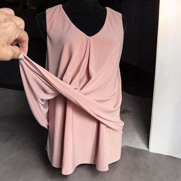 JOSEPH RIBKOFF ( 10 ) Peach Sleeveless Layered pleated soft V-neckline Ruffled - Picture 5 of 6